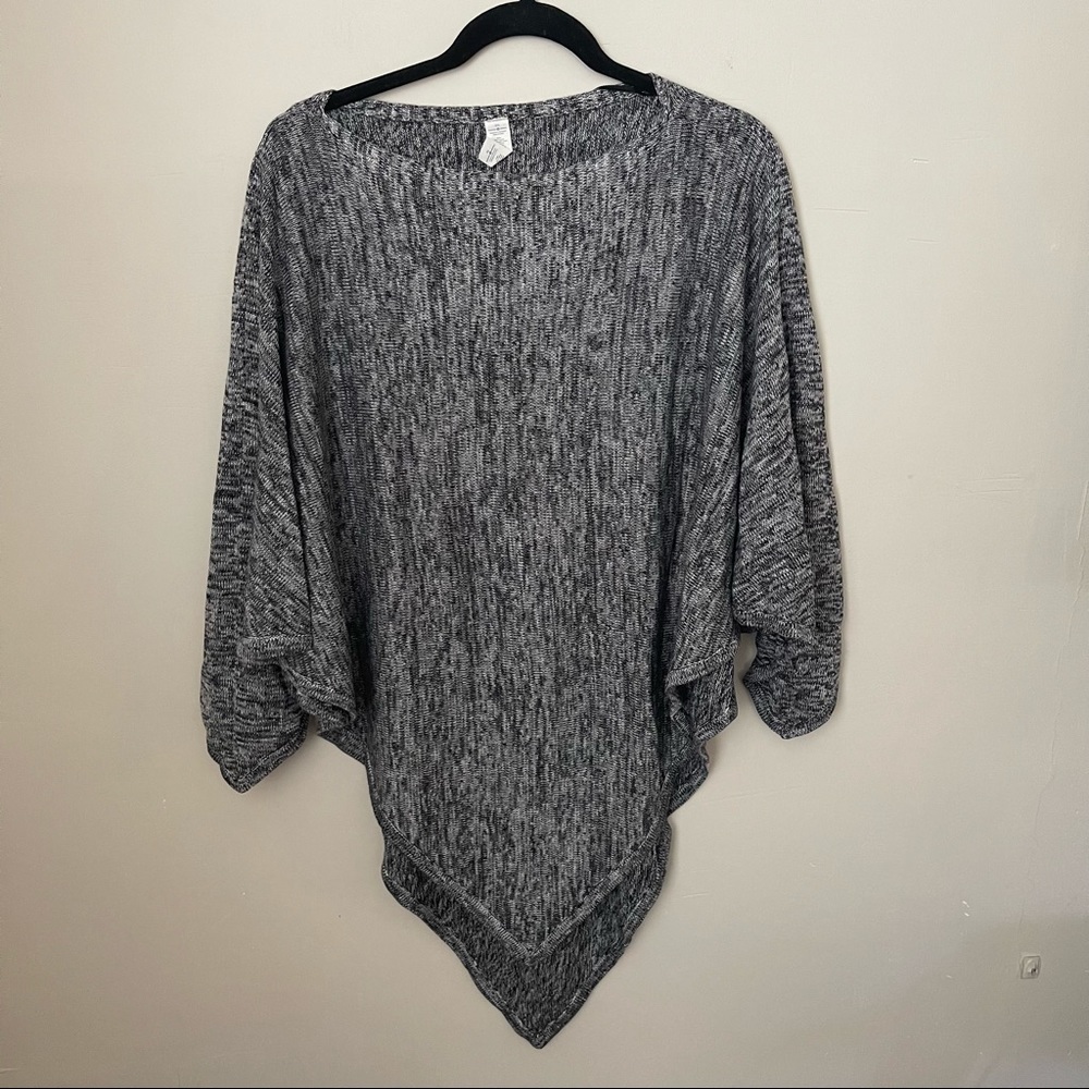 Grey & White Lululemon Poncho